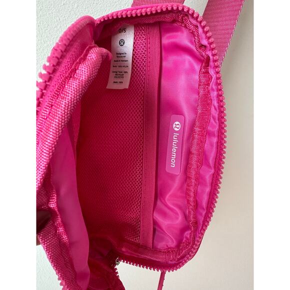Lululemon Hot Pink Nylon Crossbody Everywhere Belt Bag Logo Strap - Picture 3 of 7